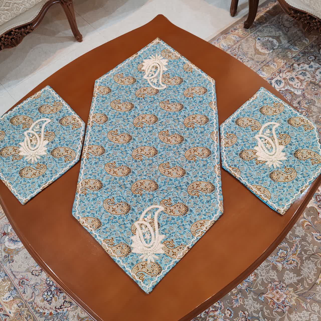 رومیزی مبل ترمه اصل یزد کار دست مروارید و سرمه دوزی سه تیکه