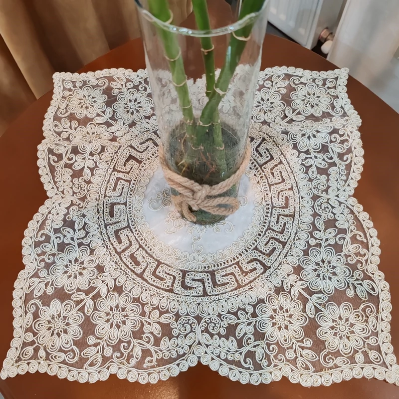 رومیزی عسلی دانتل مخمل مربع و گرد 40 سانتی