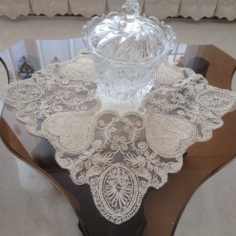 رومیزی عسلی دانتل مخمل مربع و گرد 40 سانتی