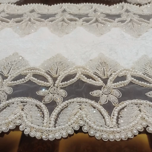 رانر غذاخوری کریستال دوزی مخمل دانتل ترک گندمی