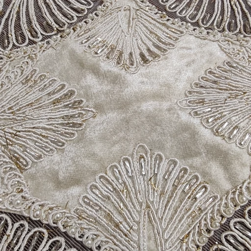 رومیزی مخمل دانتل ملیله دوزی طرح کاج سه تکه