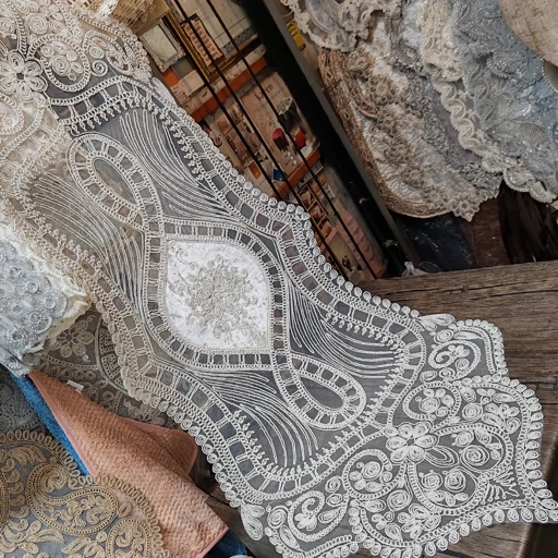 رانر غذاخوری دانتل مخمل طرح گوشواره جدید