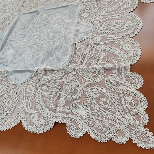 سرویس رومیزی پنج تکه دانتل مخمل طرح آنتیک