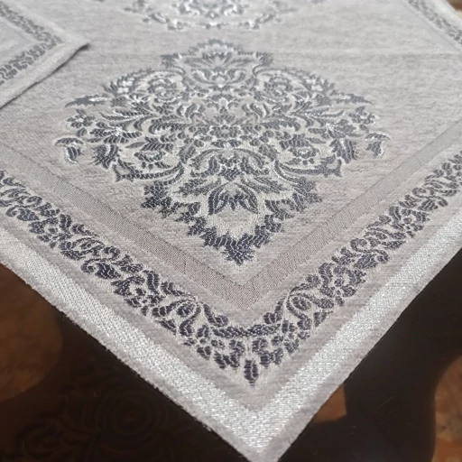 رومیزی چهار تکه مخمل شاین ابریشمی مدل پرواز