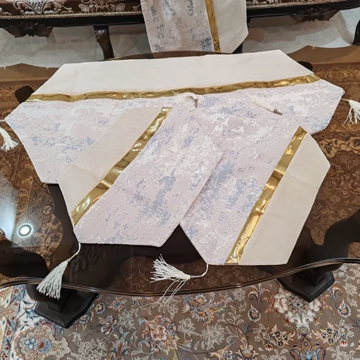 رومیزی مخمل پتینه ترکیبی 4 تکه با چرم طلایی