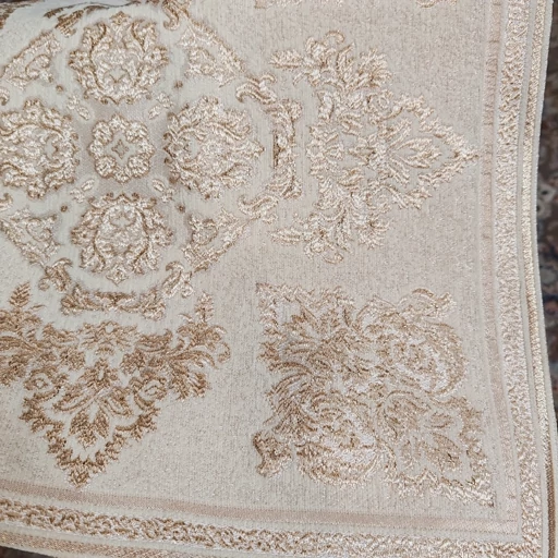 رومیزی مربع مخمل شاین دار ابریشمی طرح پرواز 44 سانتی