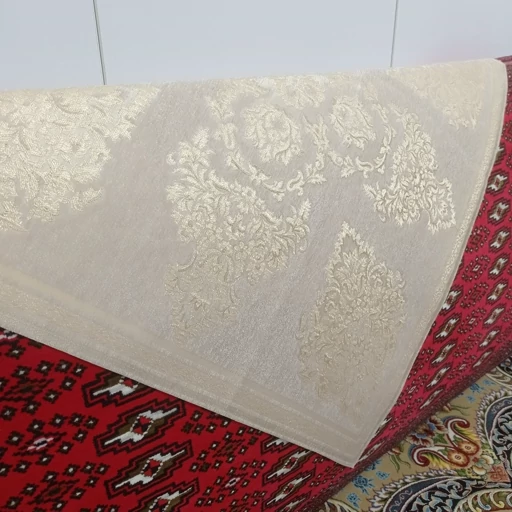 رومیزی مربع مخمل شاین دار جدید مدل پرواز 90 در 90