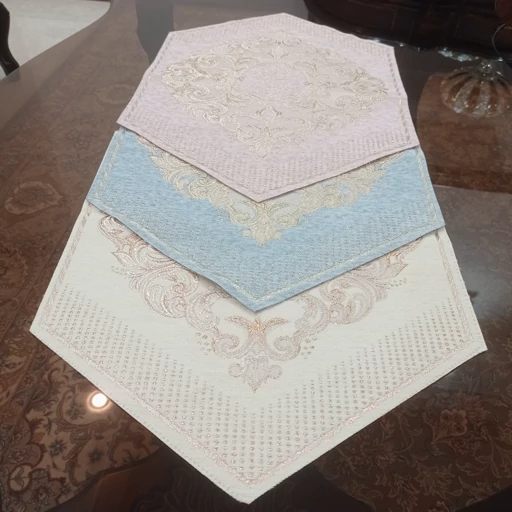 رومیزی مخمل ابریشم شاین دار 4 تکه طرح صحرا