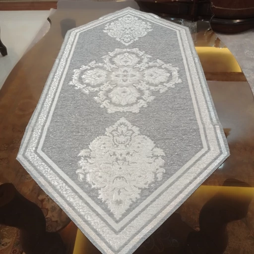 رومیزی چهار تکه مخمل شاین ابریشمی مدل پرواز