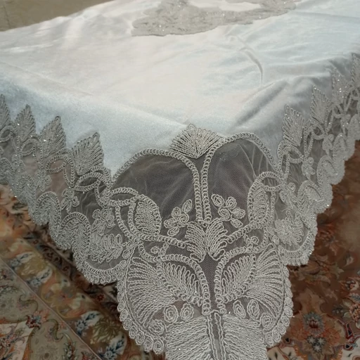 رومیزی غذاخوری 4 نفره مخمل دانتل ترک گندمی