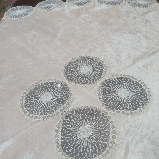 رومیزی گرد غذاخوری مخمل دانتل ترک قطر 150