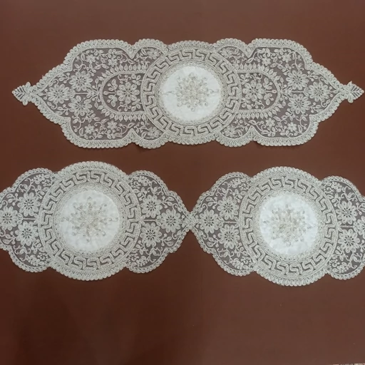 رومیزی بیضی دانتل مخمل سه تکه مدل ورساچه درجه یک