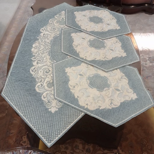 رومیزی مخمل ابریشم شاین دار 4 تکه طرح صحرا