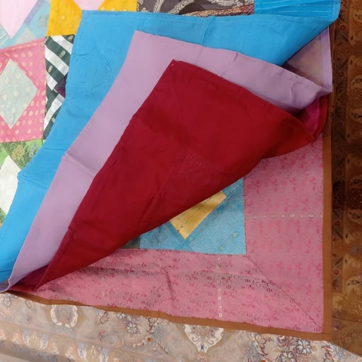 رومیزی مربع هندی مدل چهل تکه 1 در1