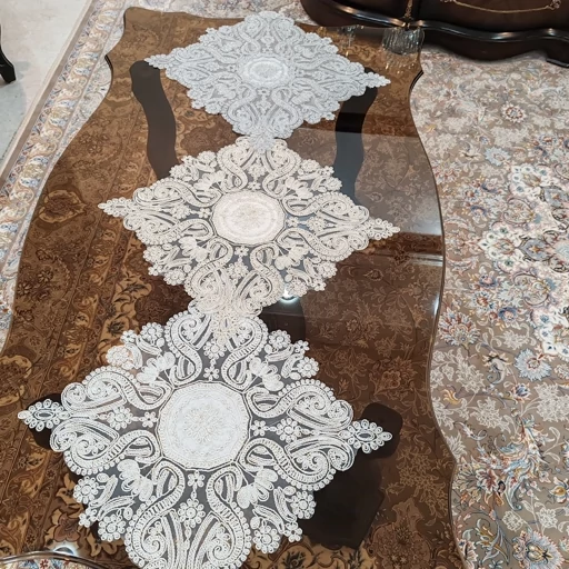 رومیزی مربع دانتل مخمل سه تکه ترک طرح لاله