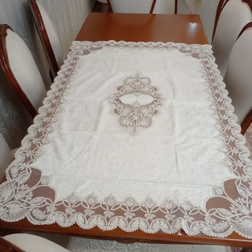 رومیزی غذاخوری 4 نفره مخمل دانتل ترک گندمی