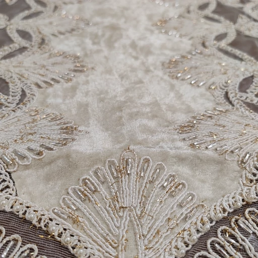 رومیزی مخمل دانتل ملیله دوزی طرح کاج سه تکه