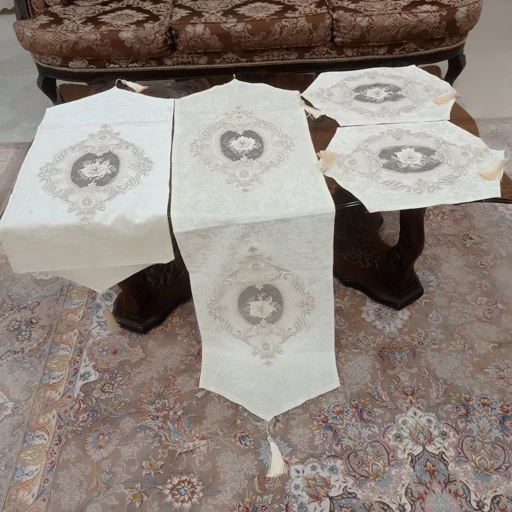سرویس رومیزی مخمل دانتل جدید طرح گل برجسته 4 تکه