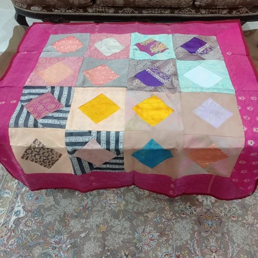 رومیزی مربع هندی مدل چهل تکه 1 در1