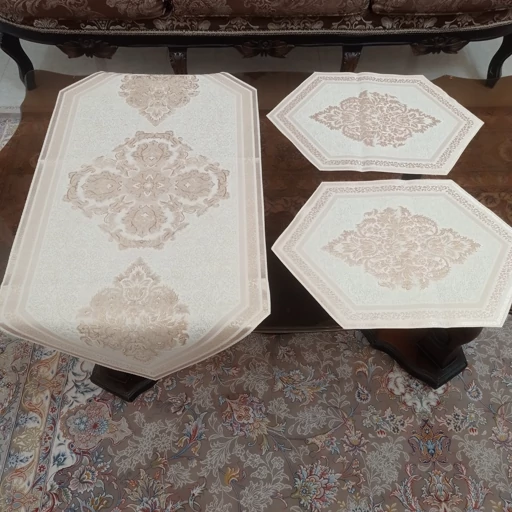 رومیزی چهار تکه مخمل شاین ابریشمی مدل پرواز