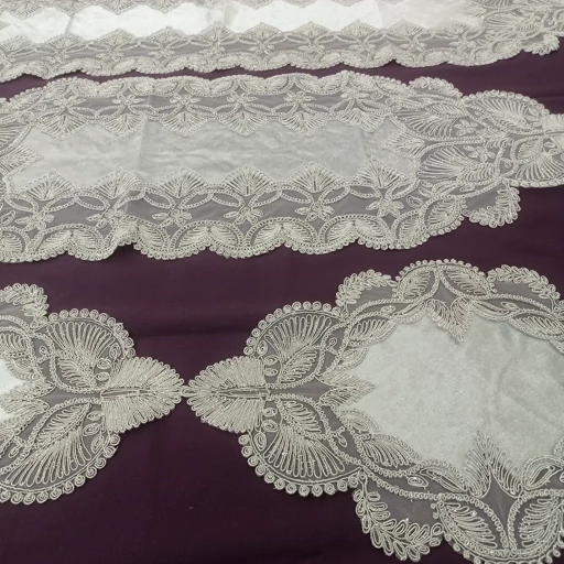 رومیزی چهار تکه مخمل دانتل ترک طرح گندمی