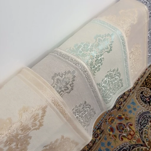 رومیزی مربع مخمل شاین دار جدید مدل پرواز 90 در 90