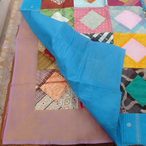 رومیزی مربع هندی مدل چهل تکه 1 در1