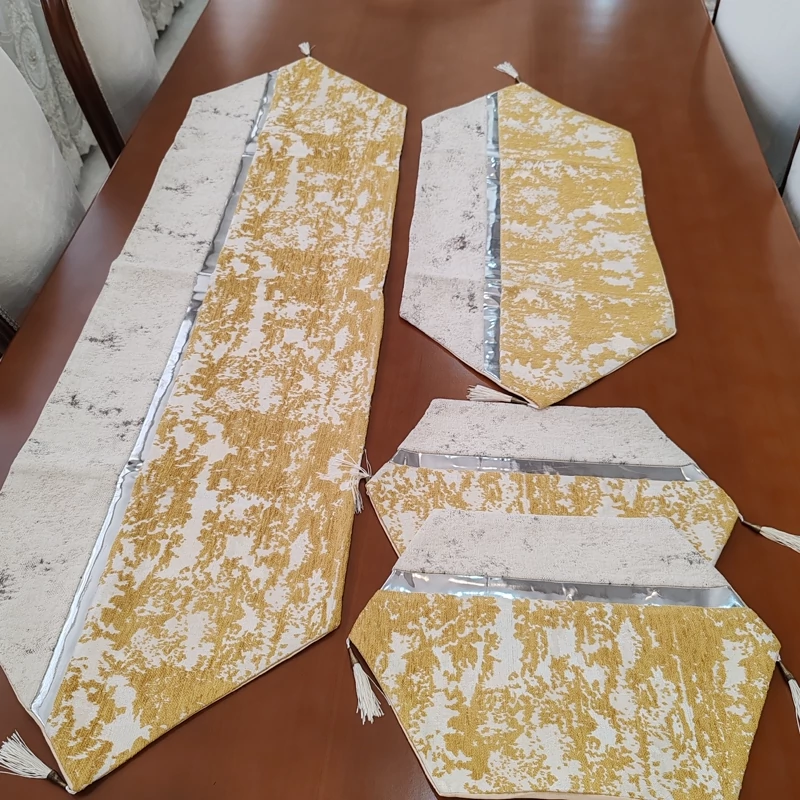 رومیزی مخمل پتینه ترکیبی 4 تکه با چرم طلایی