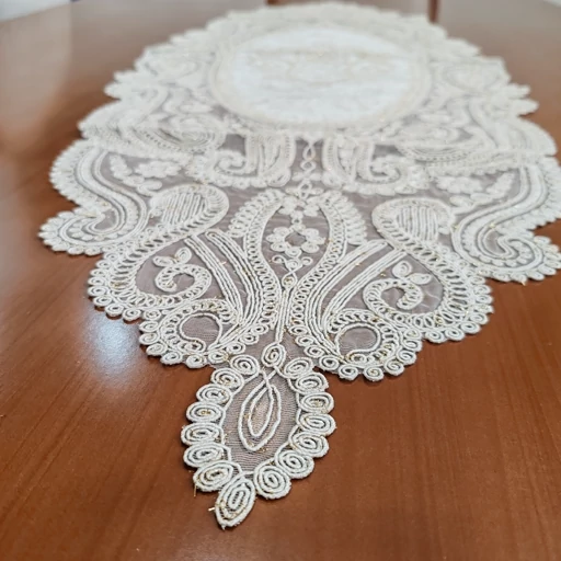 رانر غذاخوری دانتل مخمل 132 سانتی طرح آنتیک جدید