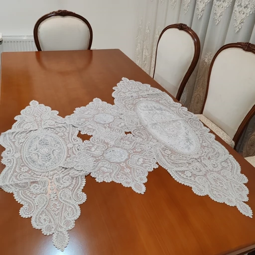 رومیزی چهار تکه مخمل دانتل طرح آنتیک جدید