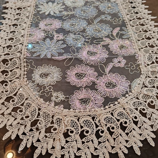 رومیزی بیضی سیم دوزی سه تکه گل طوسی صورتی