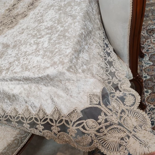 رومیزی غذاخوری 4 نفره مخمل دانتل ترک گندمی