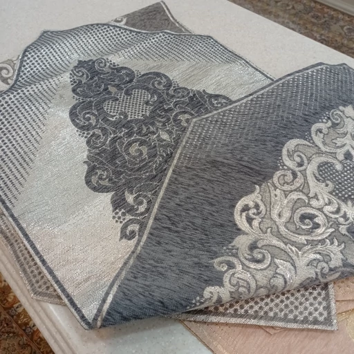 رومیزی مخمل ابریشم شاین دار 4 تکه طرح صحرا