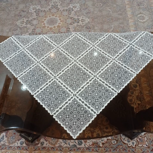 رومیزی روپشتی مربع حریر گیپور جدید طرح حصیری