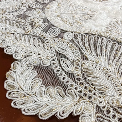 رومیزی مخمل دانتل ملیله دوزی طرح کاج سه تکه