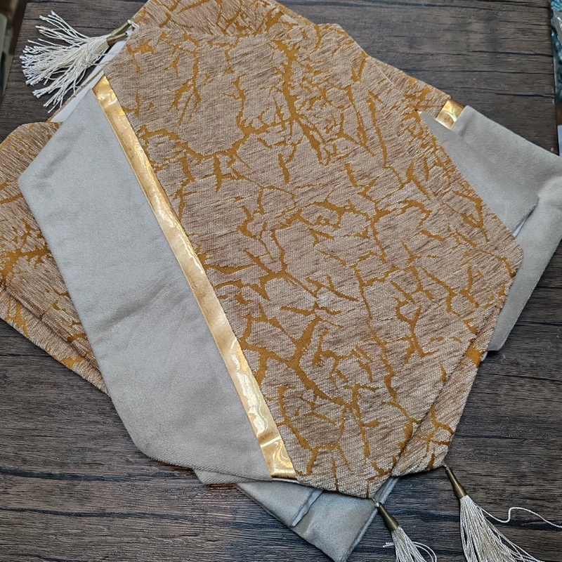 رومیزی مخمل پتینه ترکیبی 4 تکه با چرم طلایی