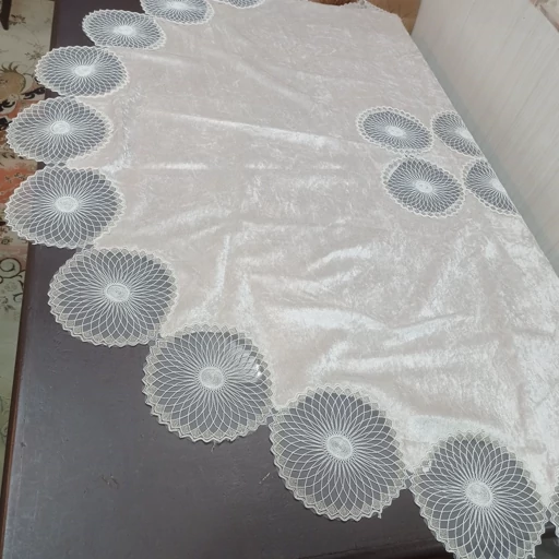 رومیزی گرد غذاخوری مخمل دانتل ترک قطر 150