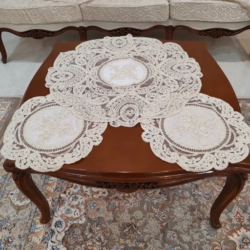 رومیزی گرد دانتل مخمل سه تکه طرح سوفیا