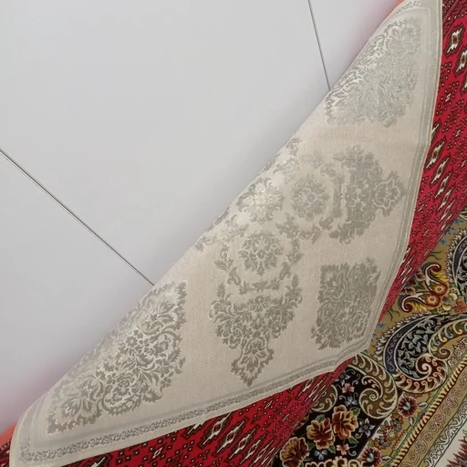 رومیزی مربع مخمل شاین دار جدید مدل پرواز 90 در 90