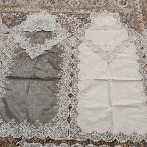سجاده جانماز مخمل دانتل قیطون دوزی لمه دار طرح نگین