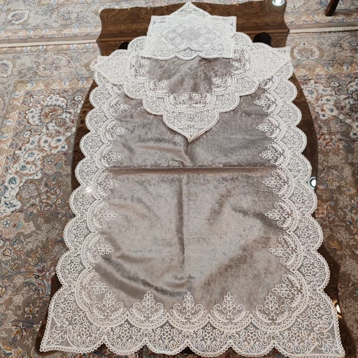 سجاده جانماز مخمل دانتل قیطون دوزی لمه دار طرح نگین