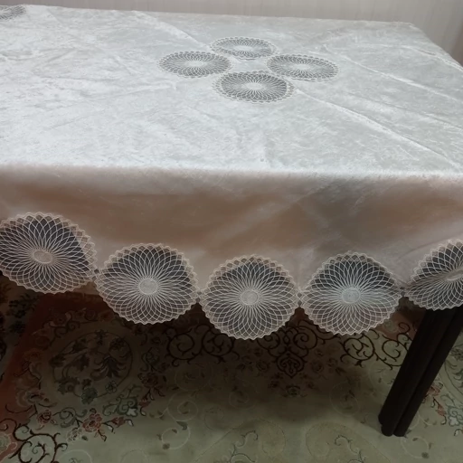 رومیزی گرد غذاخوری مخمل دانتل ترک قطر 150