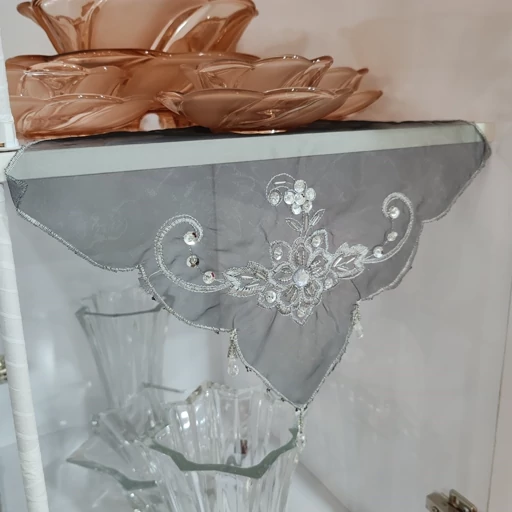 دستمال توویترینی مربع 30 سانتی حریر سنگ دوزی