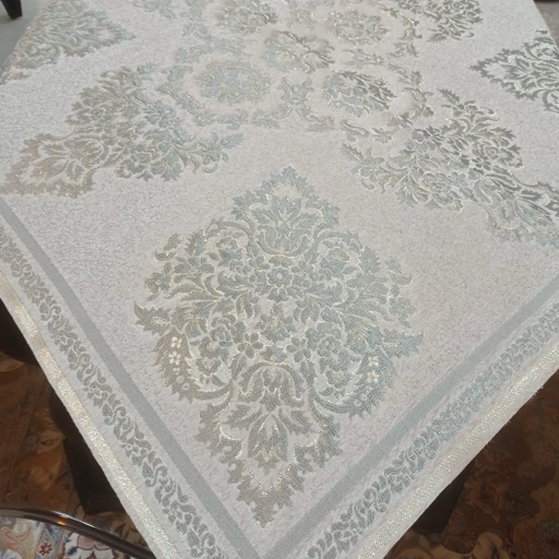 رومیزی مربع مخمل شاین دار جدید مدل پرواز 90 در 90