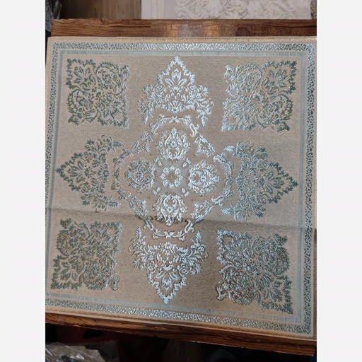 رومیزی مربع مخمل شاین دار ابریشمی طرح پرواز 44 سانتی