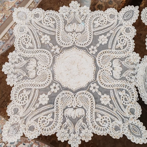 رومیزی مخمل دانتل بیضی مربع سه تکه طرح آنتیک جدید