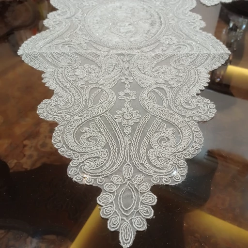 رانر غذاخوری دانتل مخمل شش نفره طرح لاله