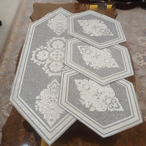 رومیزی چهار تکه مخمل شاین ابریشمی مدل پرواز