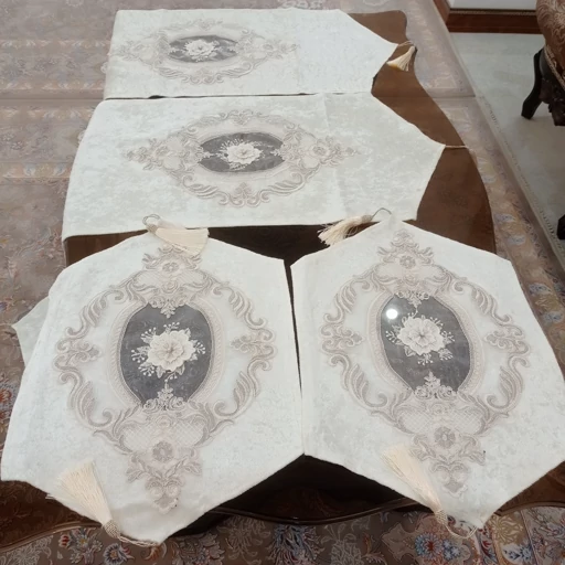 سرویس رومیزی مخمل دانتل جدید طرح گل برجسته 4 تکه
