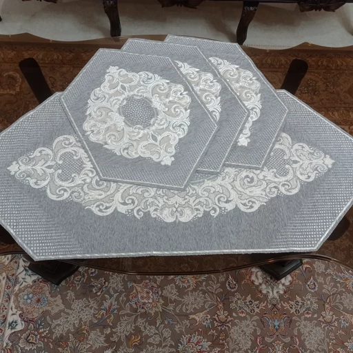 رومیزی مخمل ابریشم شاین دار 4 تکه طرح صحرا